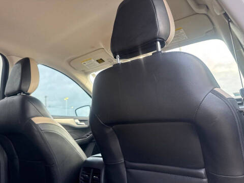 2022 Ford Escape SEL