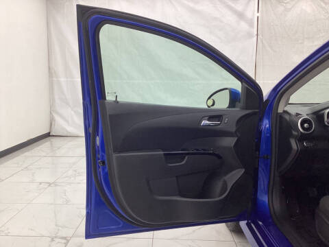 2019 Chevrolet Sonic LT Manual