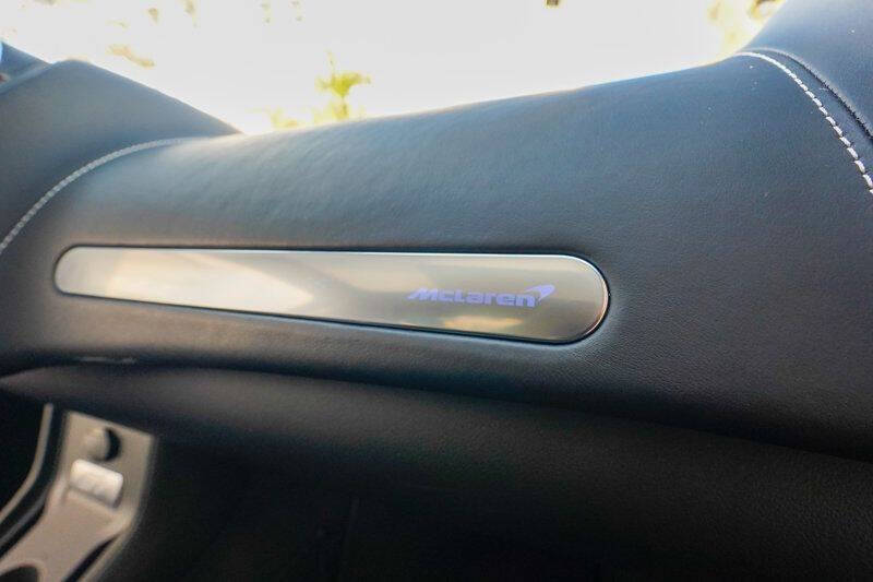 2023 McLaren GT