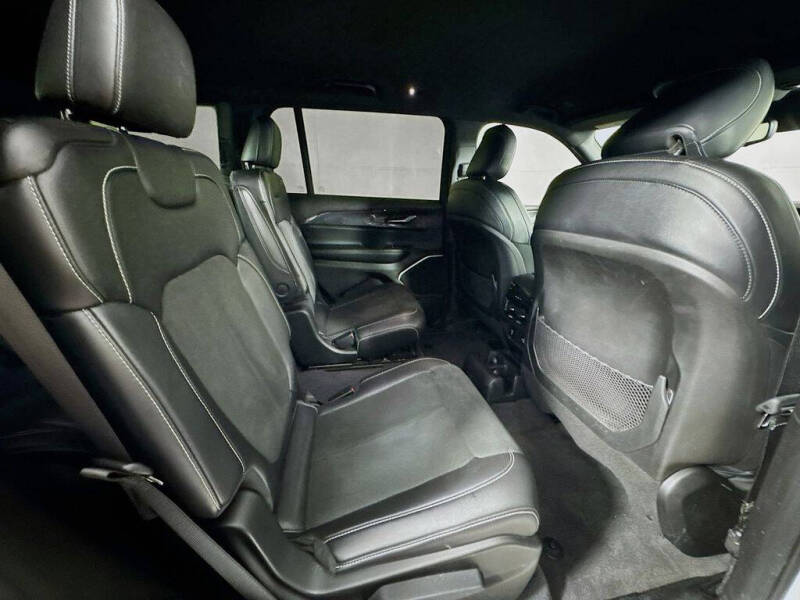 2022 Jeep Grand Cherokee L Altitude