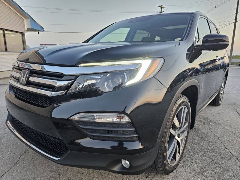 2017 Honda Pilot for sale at Derby City Automotive in Bardstown KY