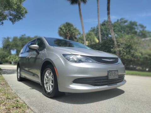 2017 Chrysler Pacifica LX