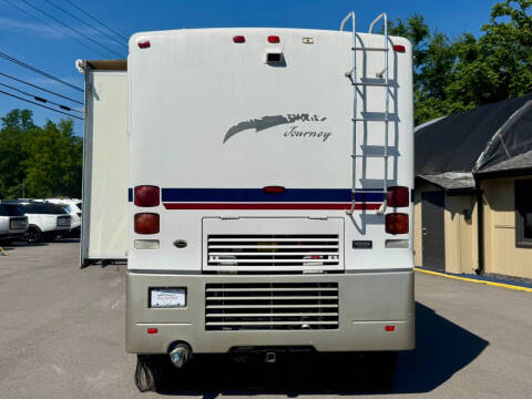 2002 Freightliner XCS Chassis