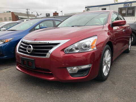 2014 Nissan Altima for sale at OFIER AUTO SALES in Freeport NY