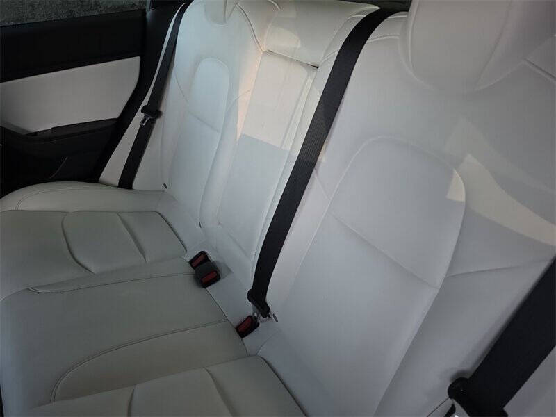 2019 Tesla Model 3 Standard Range Plus