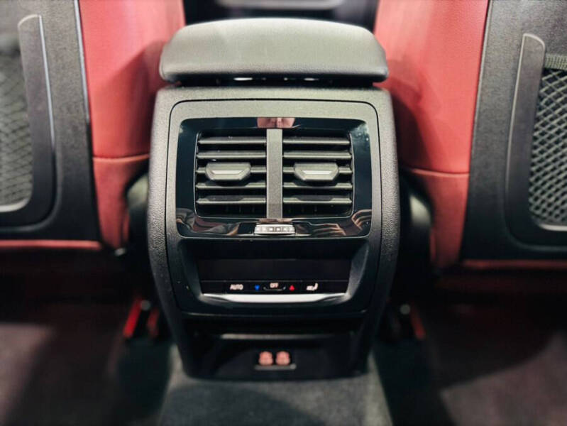 2024 BMW X4 xDrive30i