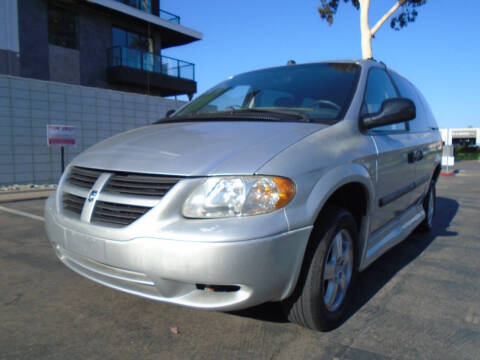2005 Dodge Grand Caravan SE