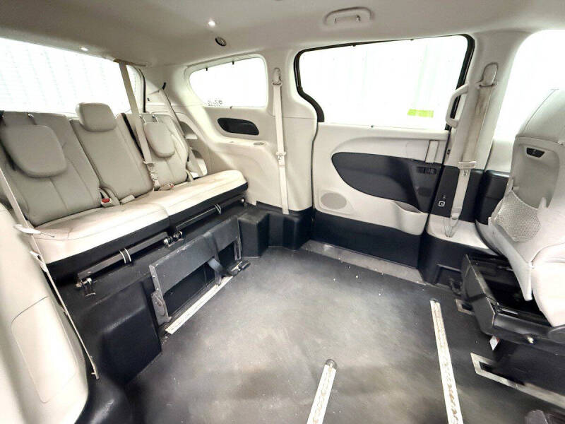 2019 Chrysler Pacifica Touring L