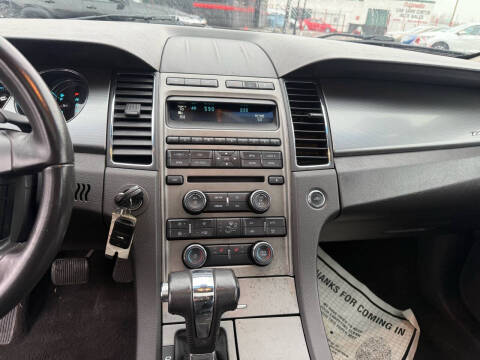 2010 Ford Taurus SEL