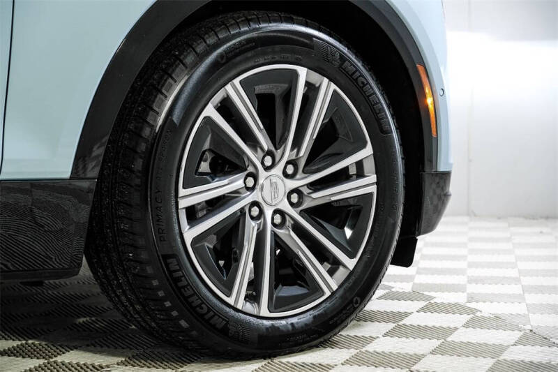 2024 Cadillac LYRIQ Luxury 1