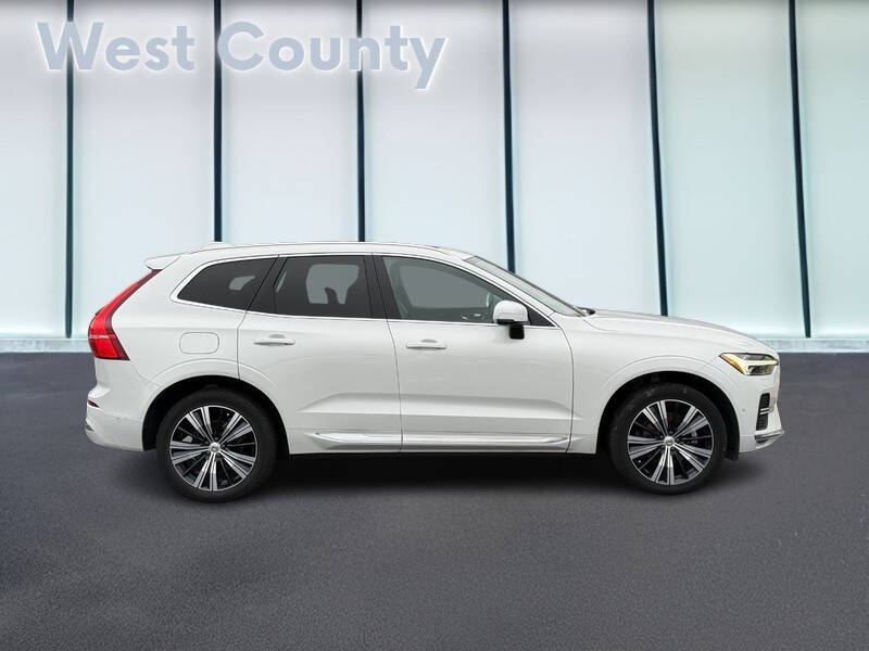 2023 Volvo XC60 B5 Plus Bright Theme