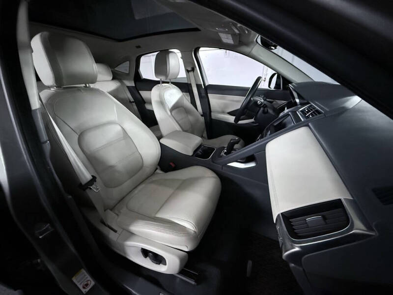 2020 Jaguar E-PACE P250 SE