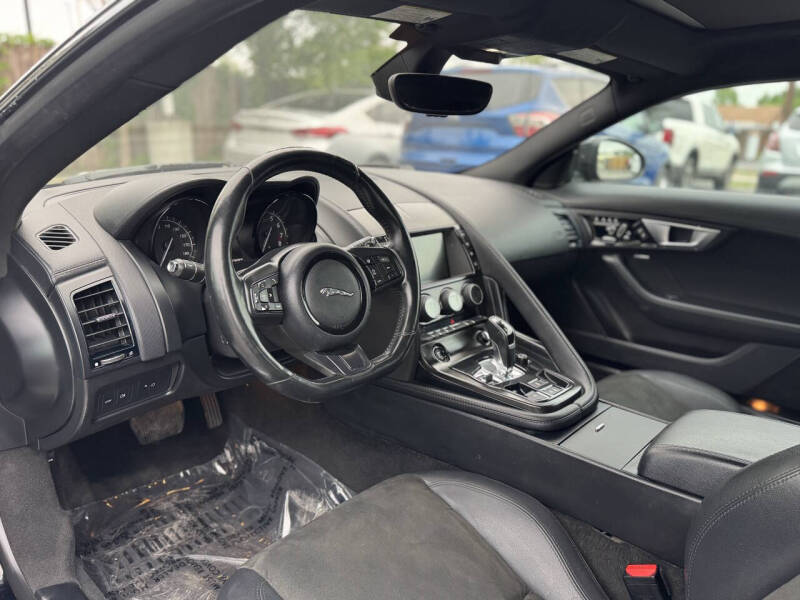 2017 Jaguar F-TYPE Premium