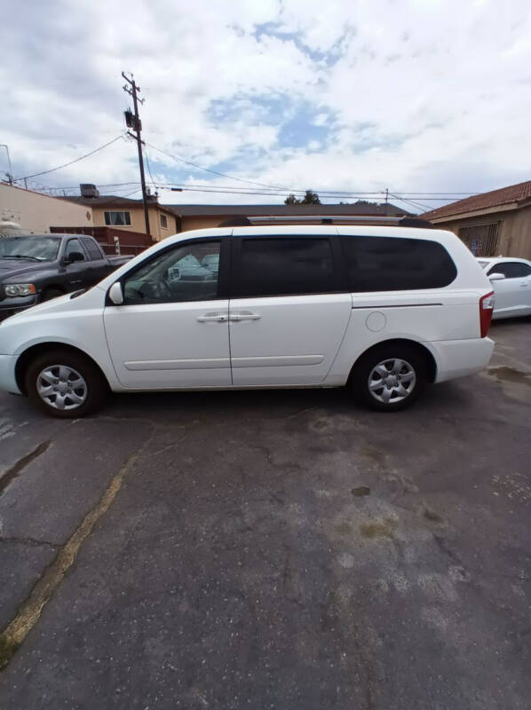 2008 Kia Sedona for sale at Five Star Auto Sales in Fresno CA