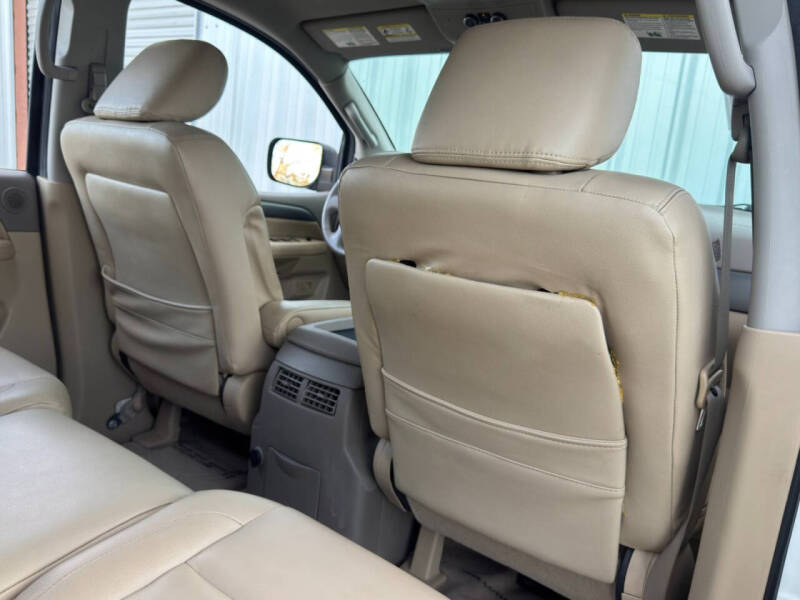 2013 Nissan Armada SV