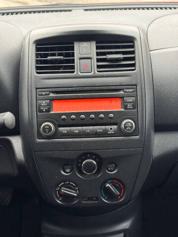 2015 Nissan Versa 1.6 S