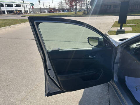 2019 Honda Insight Touring