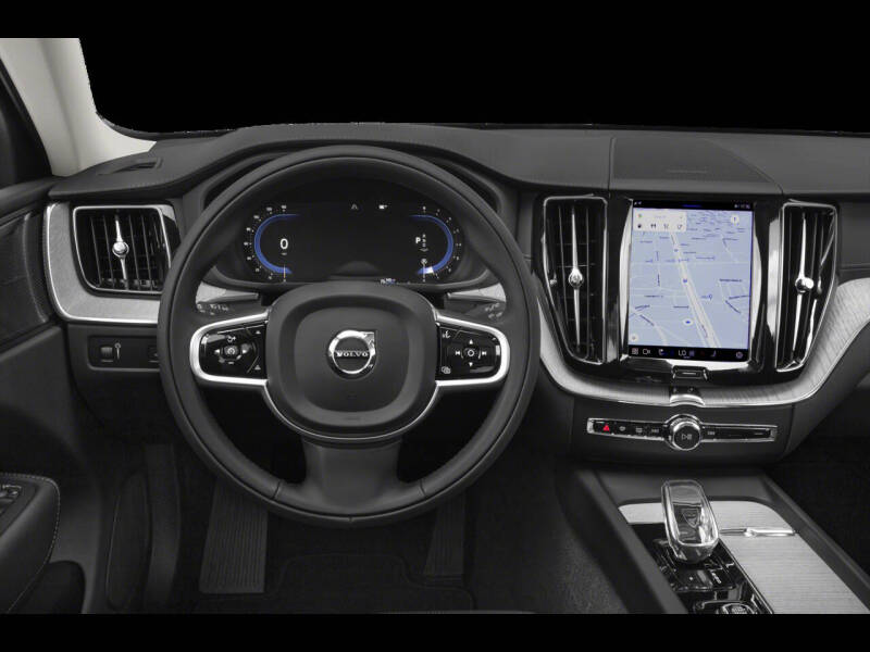 2022 Volvo XC60 B5 Momentum