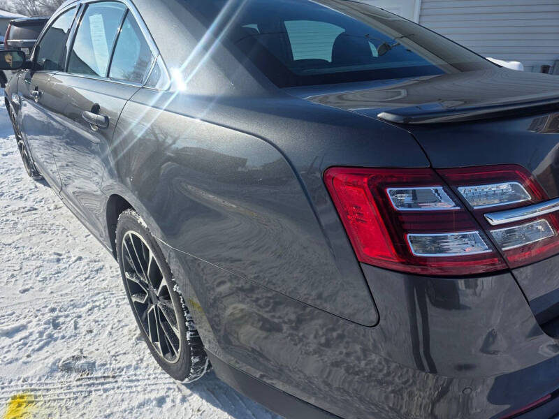 2017 Ford Taurus Limited