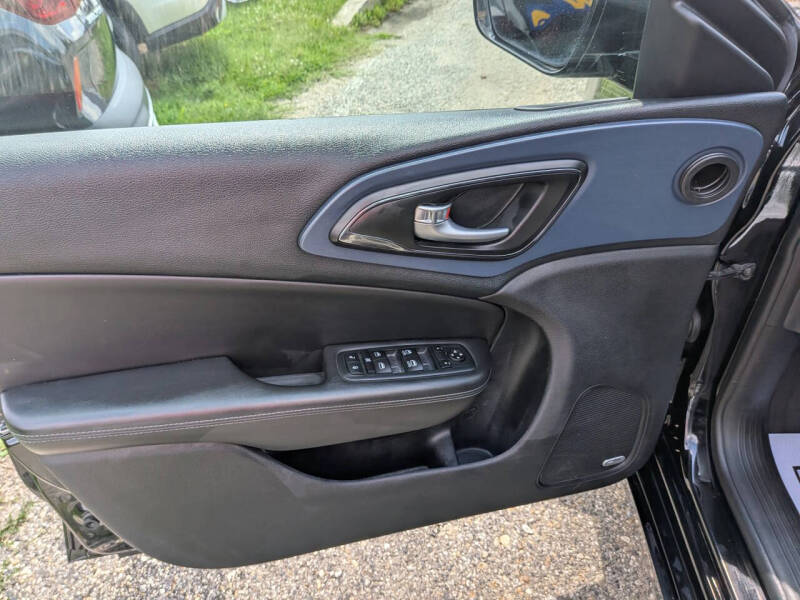 2016 Chrysler 200