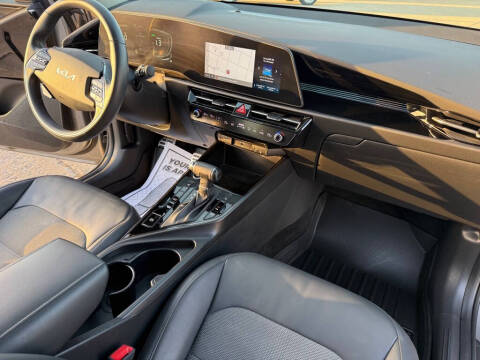 2023 Kia Niro EX Touring