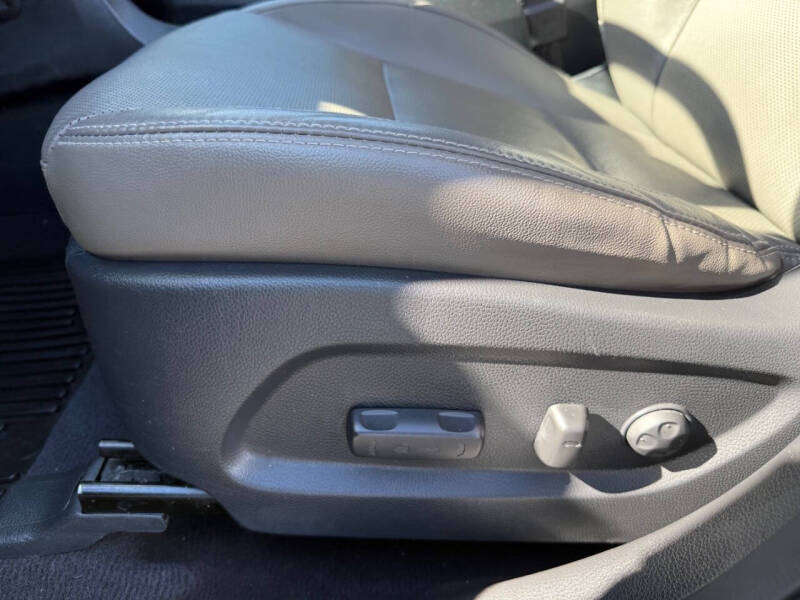 2017 Hyundai Santa Fe Limited Ultimate