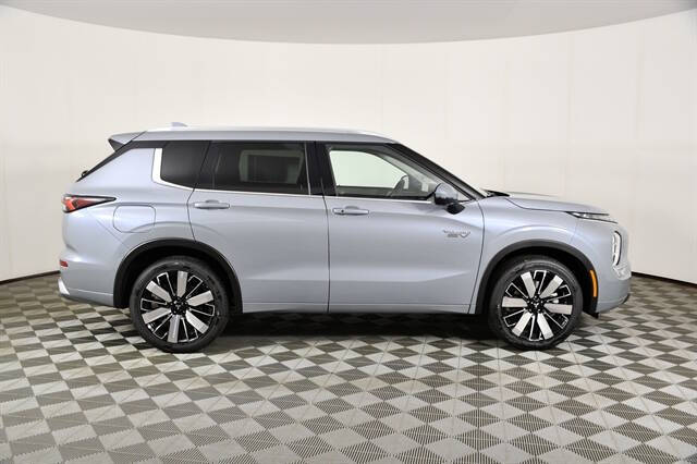 2026 Mitsubishi Outlander PHEV SEL