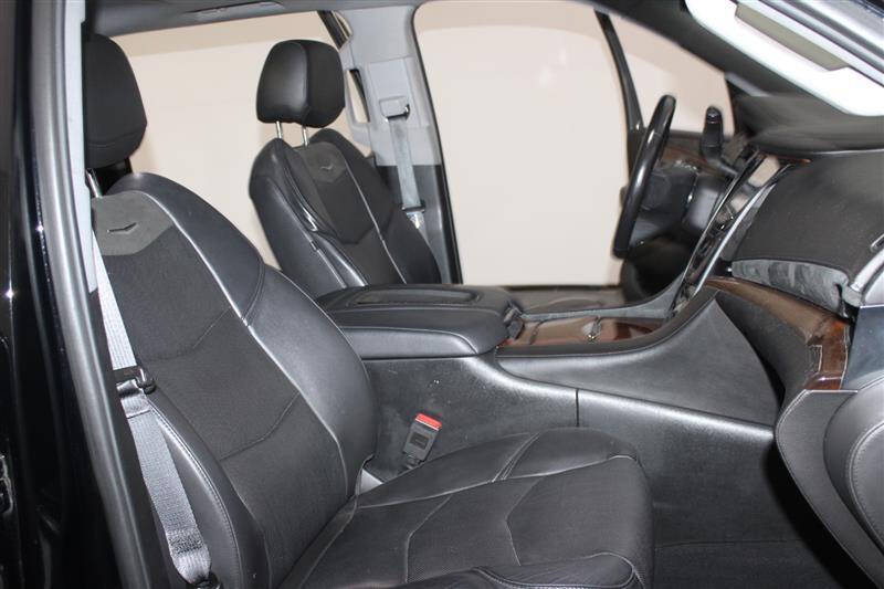 2018 Cadillac Escalade ESV Luxury