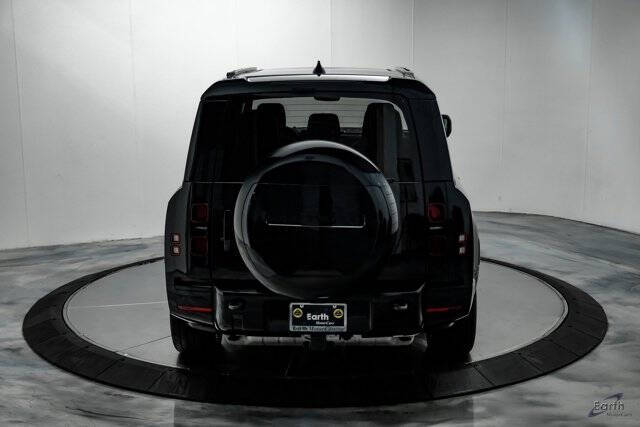 2024 Land Rover Defender 130 P400 X-Dynamic SE