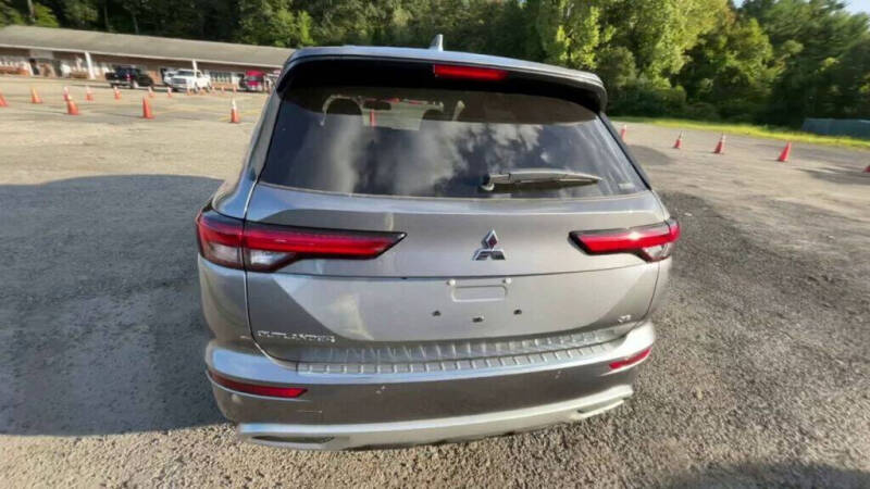 2024 Mitsubishi Outlander