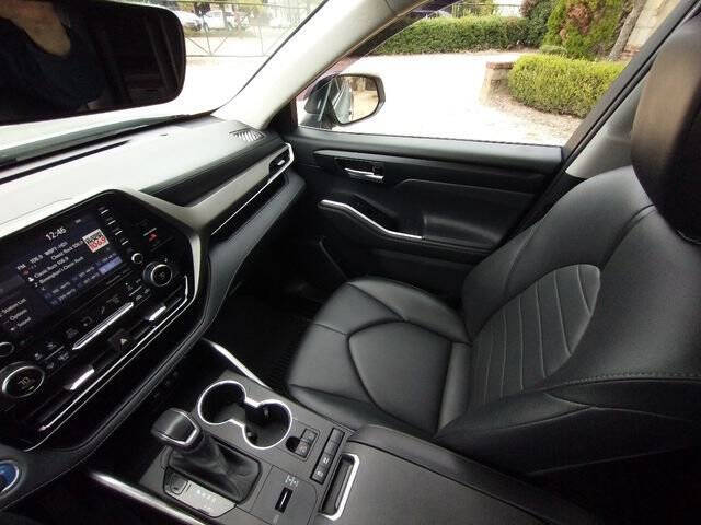 2020 Toyota Highlander Hybrid XLE