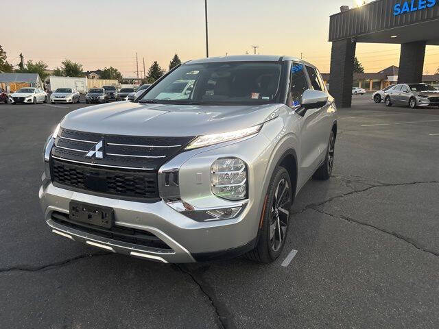 2024 Mitsubishi Outlander for sale at Axio Auto Boise in Boise, ID