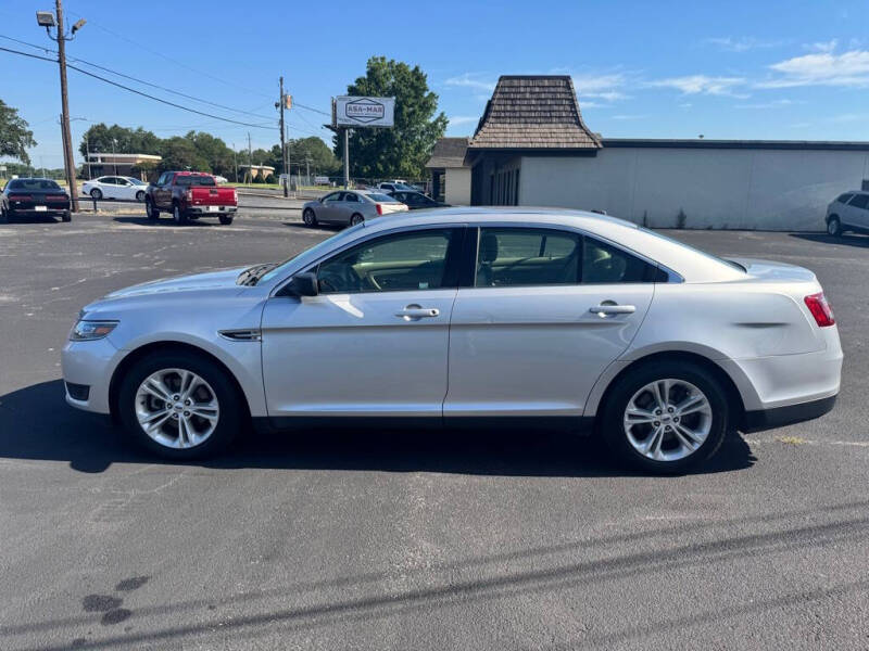 2018 Ford Taurus SE