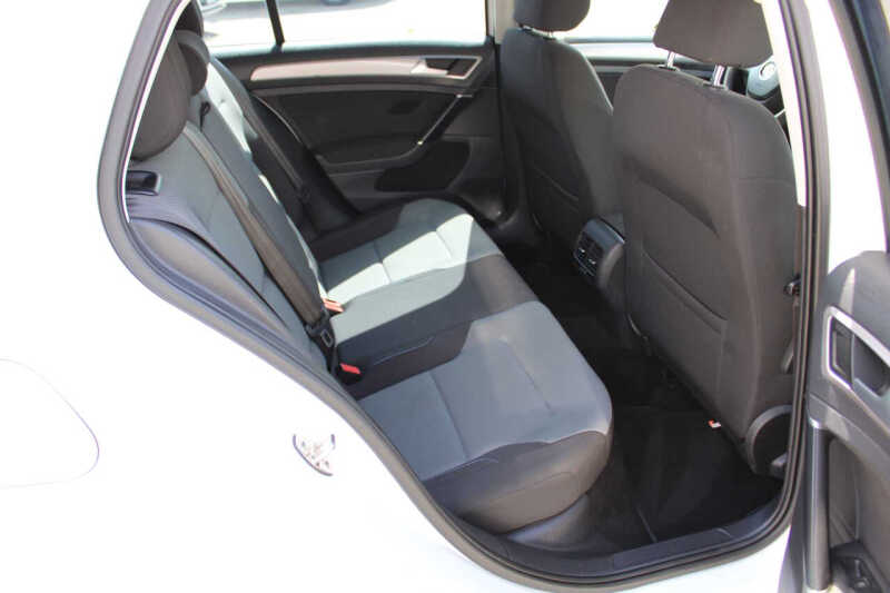 2016 Volkswagen e-Golf SE