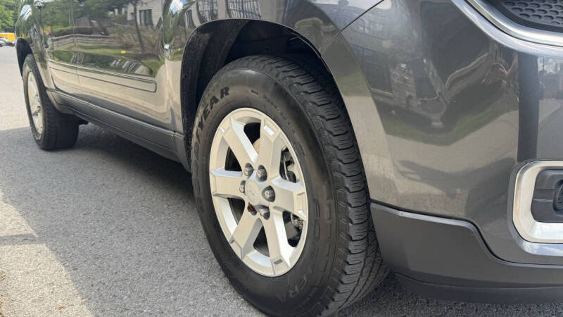 2014 GMC Acadia SLE-2