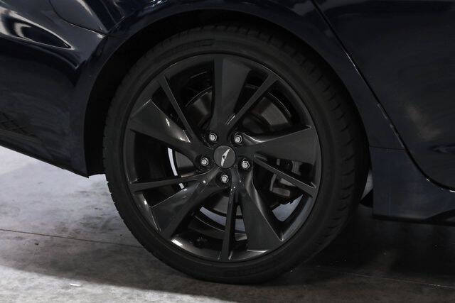 2023 Genesis G70