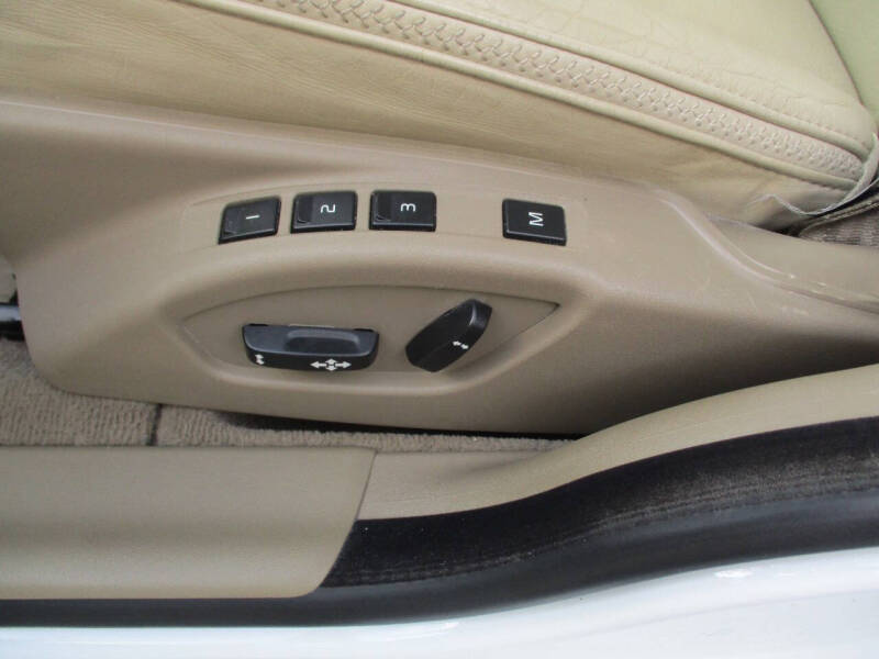 2012 Volvo XC70 3.2 Platinum