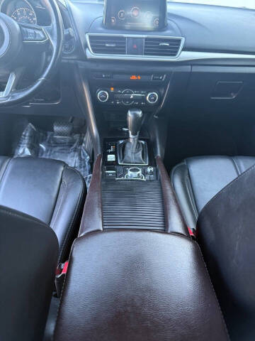 2017 Mazda MAZDA3 Touring