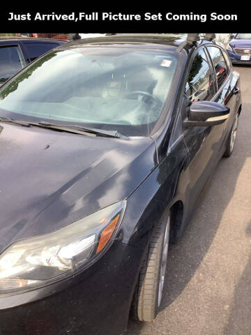 2014 Ford Focus for sale at Royal Moore Custom Finance in Hillsboro OR