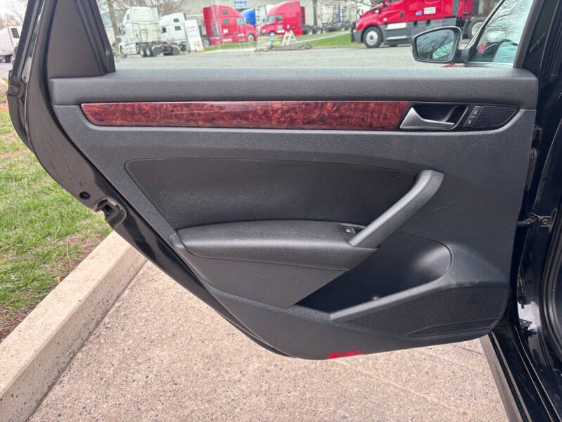 2013 Volkswagen Passat TDI SEL Premium