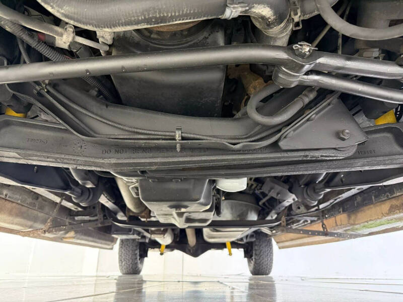 2002 Ford E-Series E-350 SD XLT