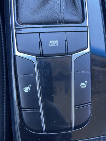 2017 Kia Cadenza Premium