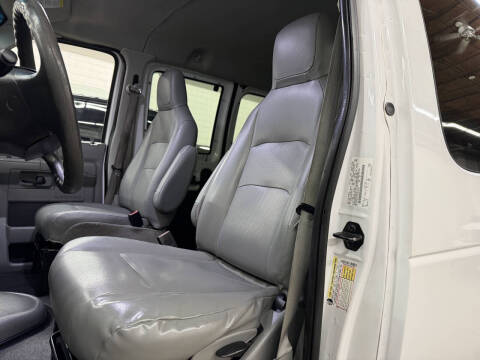 2013 Ford E-Series E-350 SD