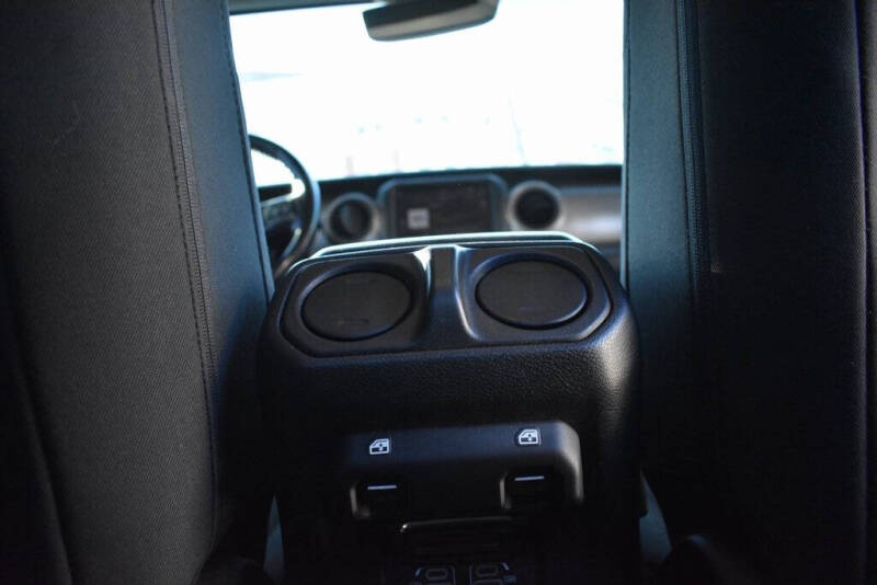 2022 Jeep Gladiator Willys