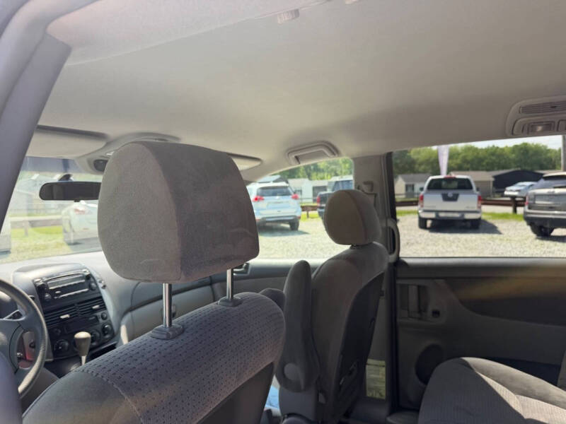 2006 Toyota Sienna LE 7 Passenger