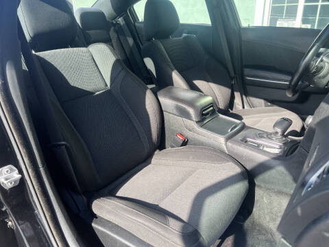 2019 Dodge Charger SXT