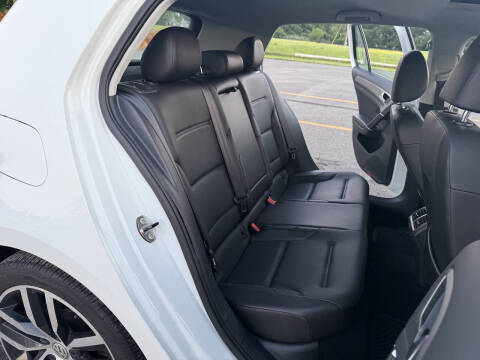 2015 Volkswagen Golf TSI SE