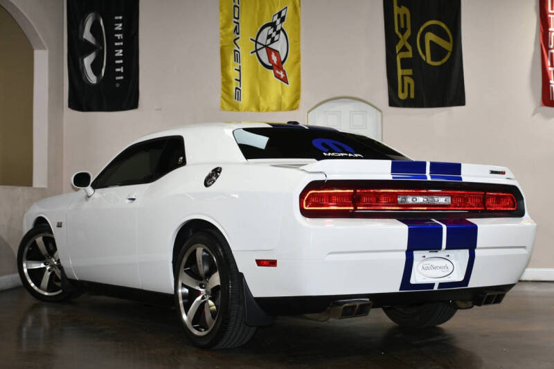 2011 Dodge Challenger SRT8 392