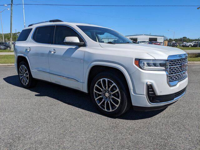 2022 GMC Acadia Denali's photo