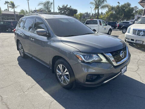 2020 Nissan Pathfinder S